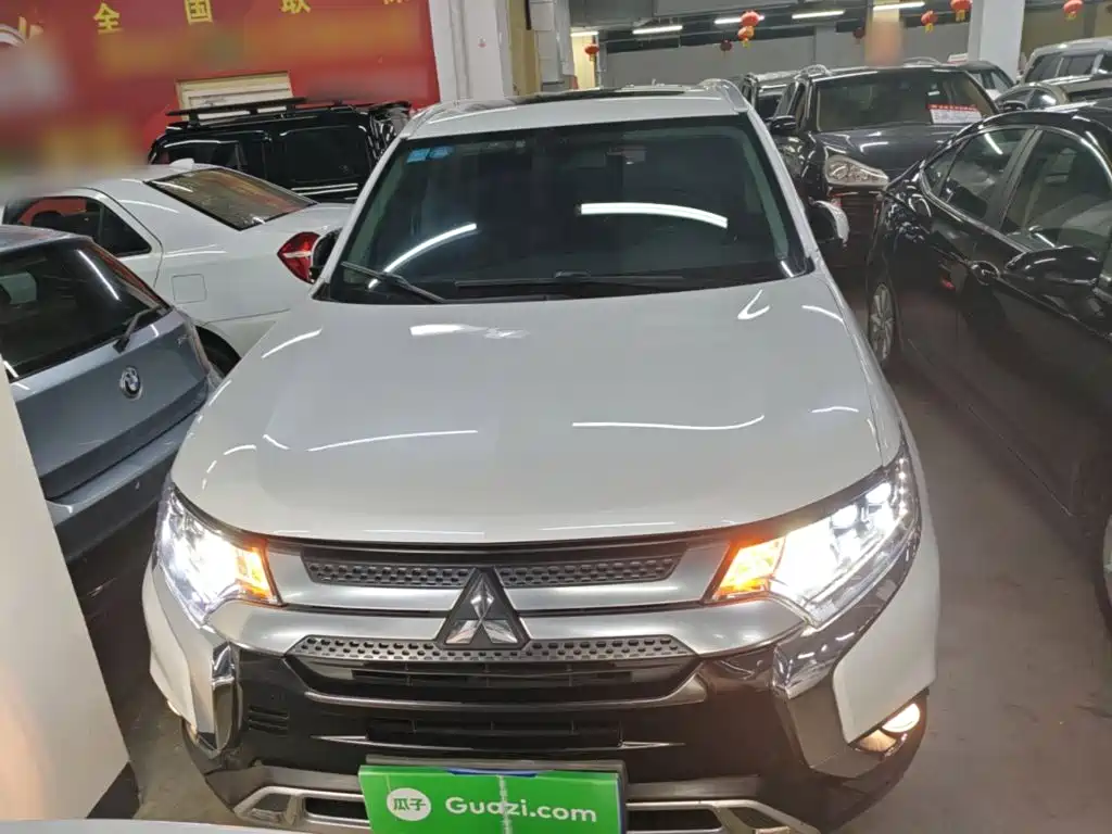 Outlander 欧蓝德 2019款 2.4 L 四驱致享版 5座 国V