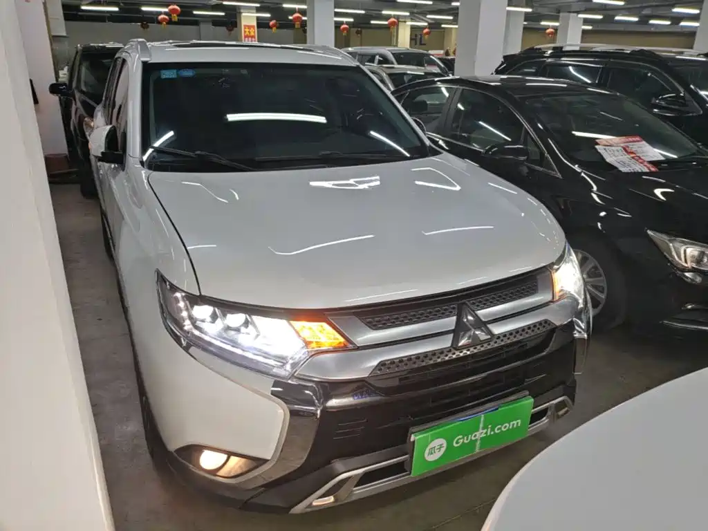 Outlander 欧蓝德 2019款 2.4 L 四驱致享版 5座 国V