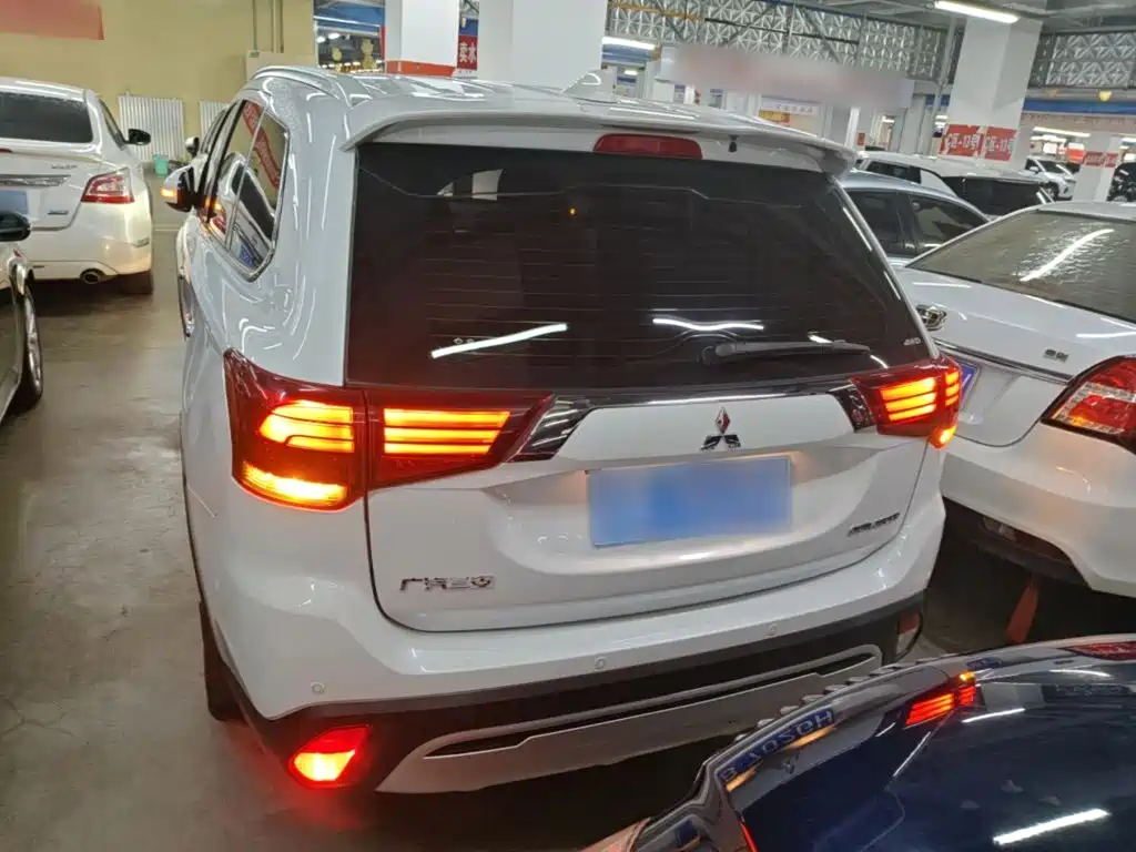 Outlander 欧蓝德 2019款 2.4 L 四驱致享版 5座 国V