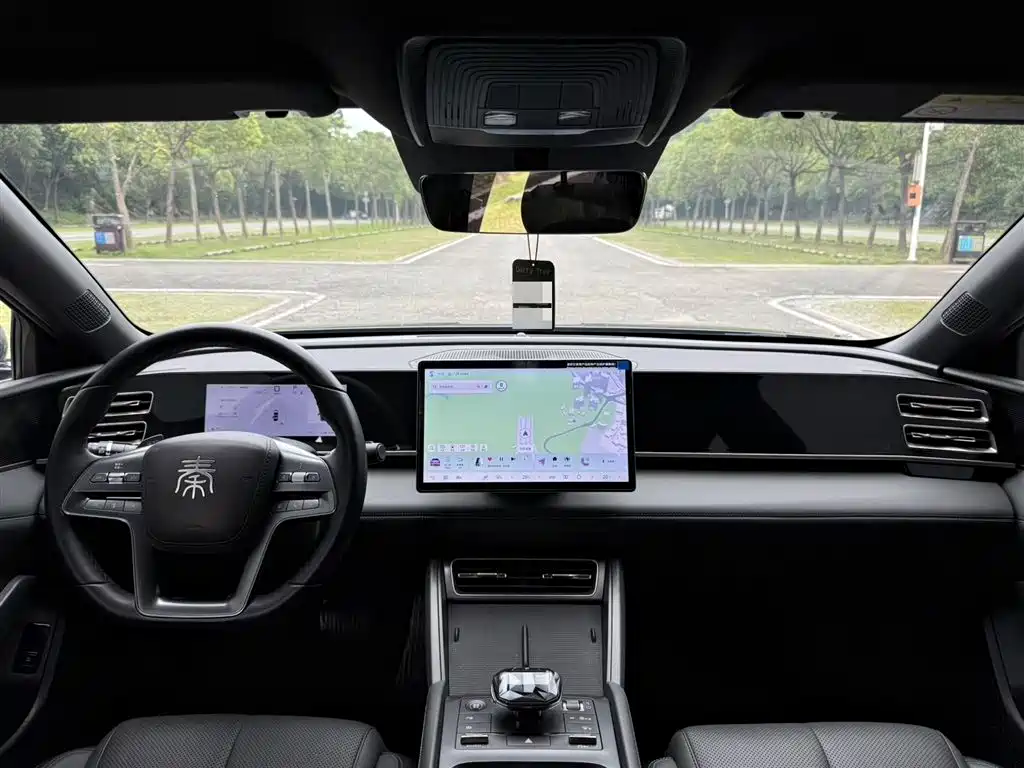 Qin L DM-i Smart Drive 80 KM Leading