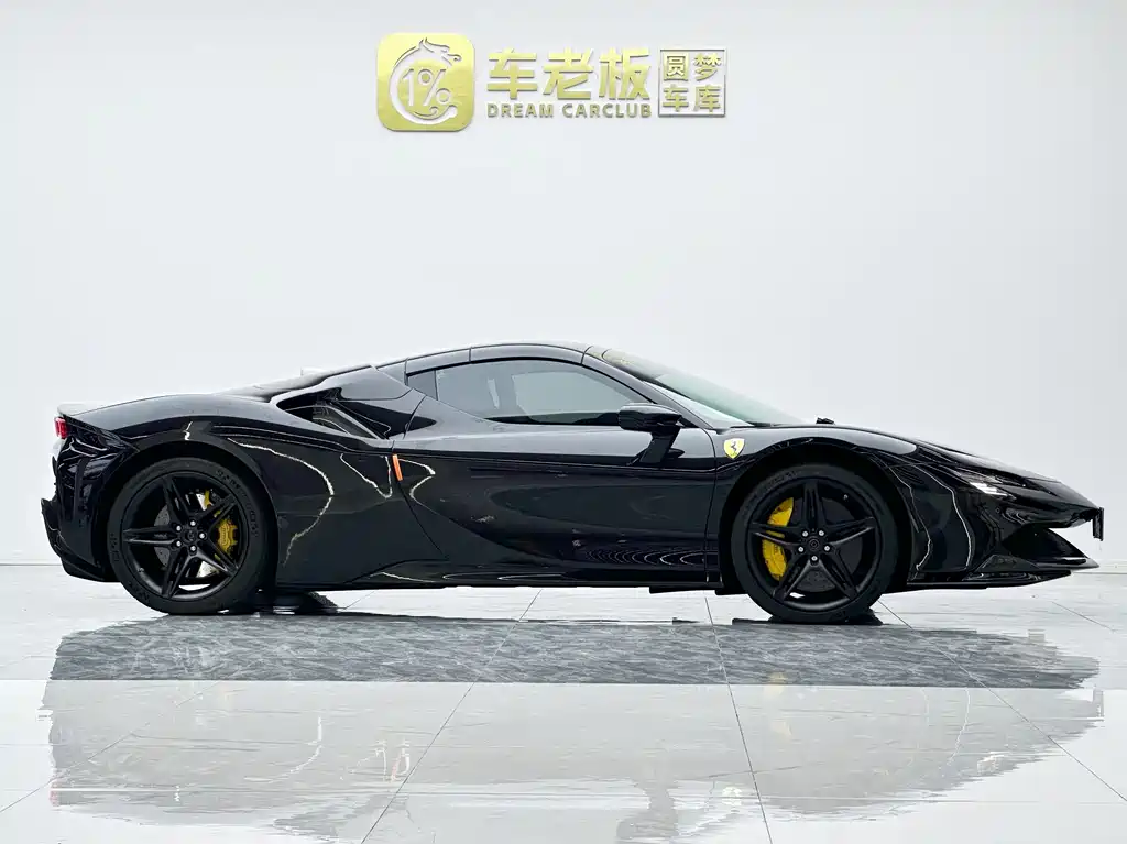 SF90 3.9 T V8 Spider