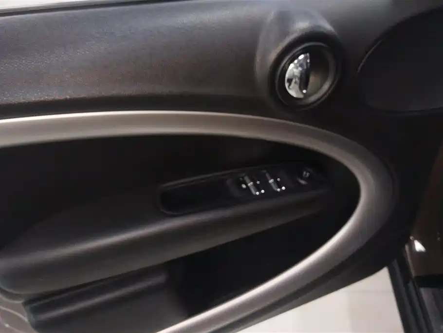 MINI COUNTRYMAN 1.6 L COOPER Excitement