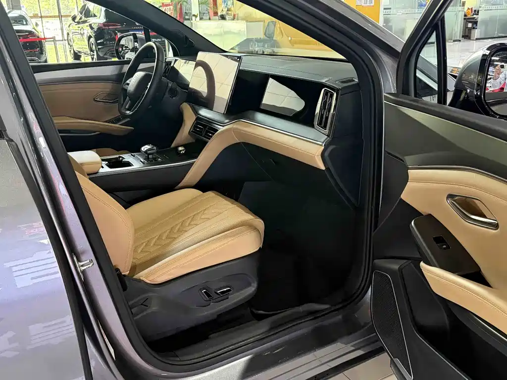 Song L DM-i Smart Drive 160 km Transcend