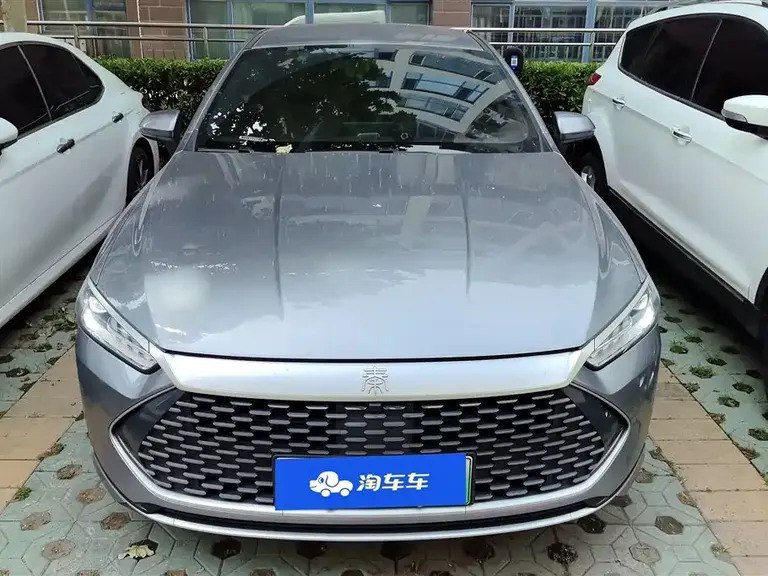 BYD Qin PLUS Glory DM-i 55 KM Leading