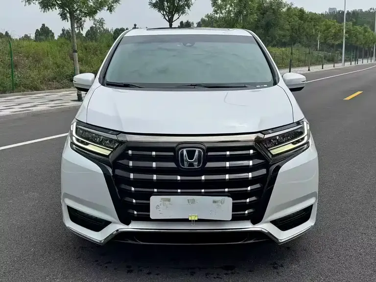 Honda Elysion 2.0 L e:HEV Luxury