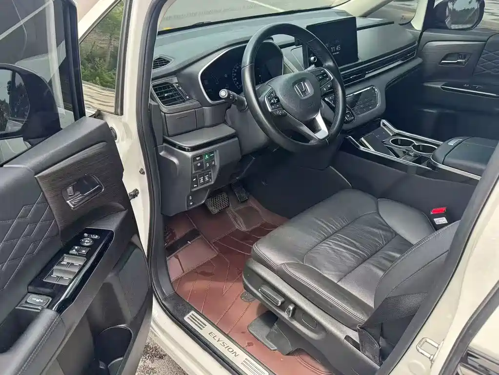 Elysion 2.0 L e:HEV Luxury