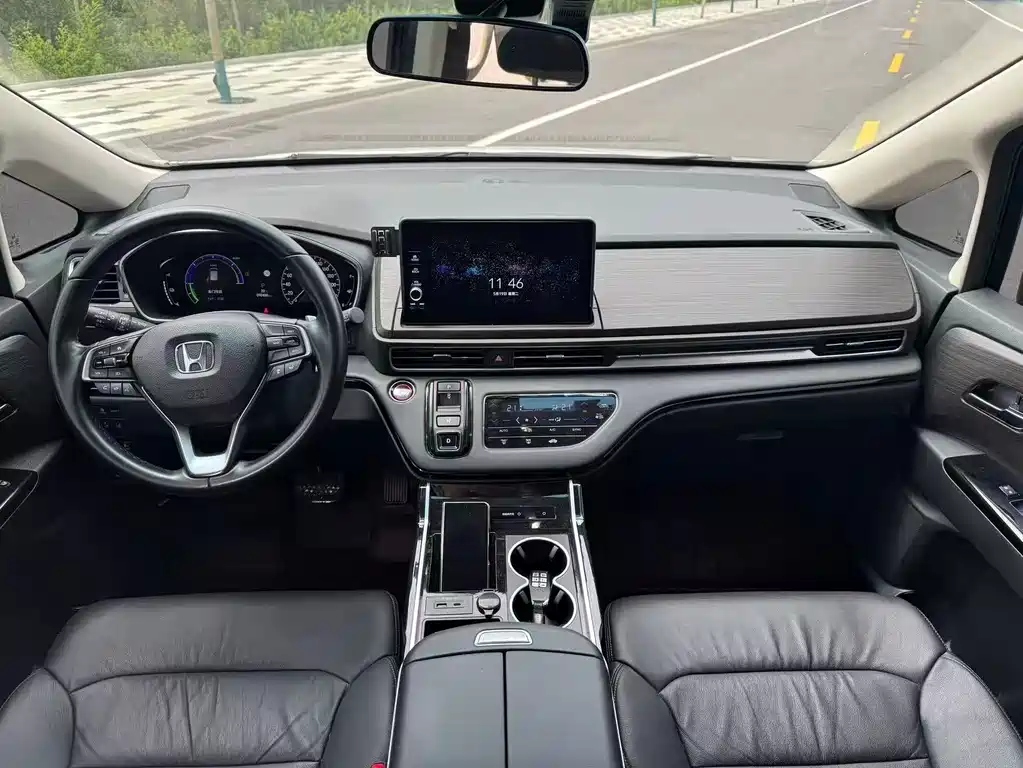 Elysion 2.0 L e:HEV Luxury