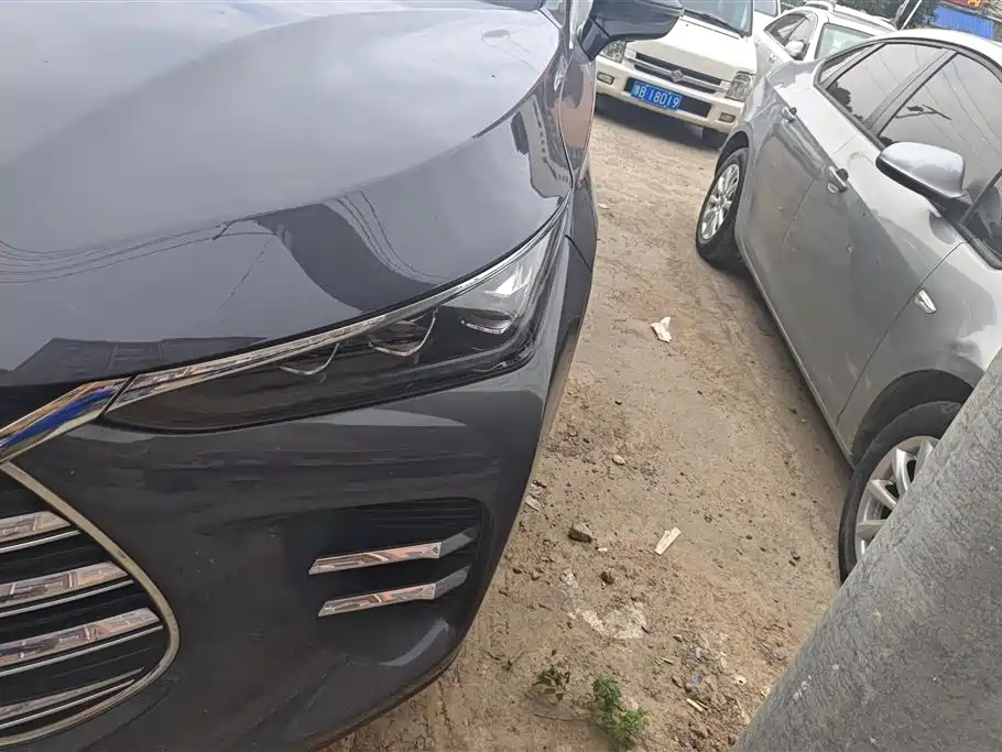 Tang NEV DM 2.0 T Full-time 4 WD Connected Creative Enjoyment 7-seat CN-V
