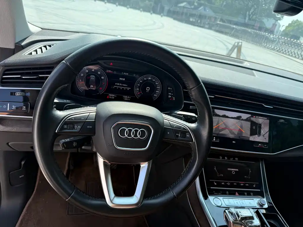 Audi Q7 55 TFSI quattro Black Warrior Exclusive