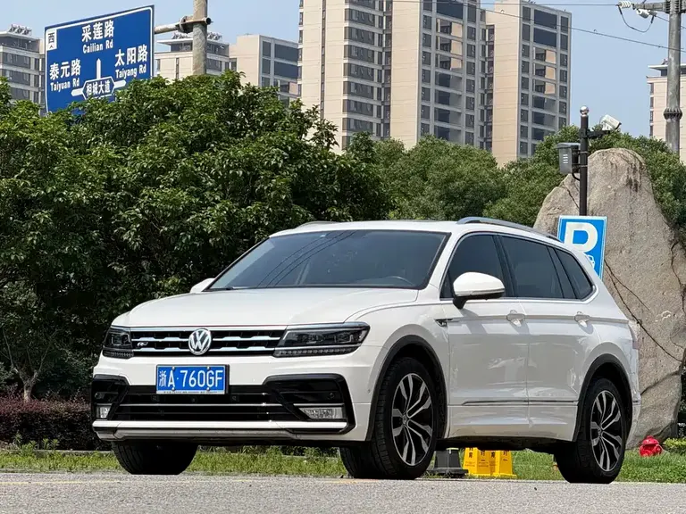 Volkswagen Tiguan L 330 TSI Auto 2 WD R-Line Flagship CN-VI