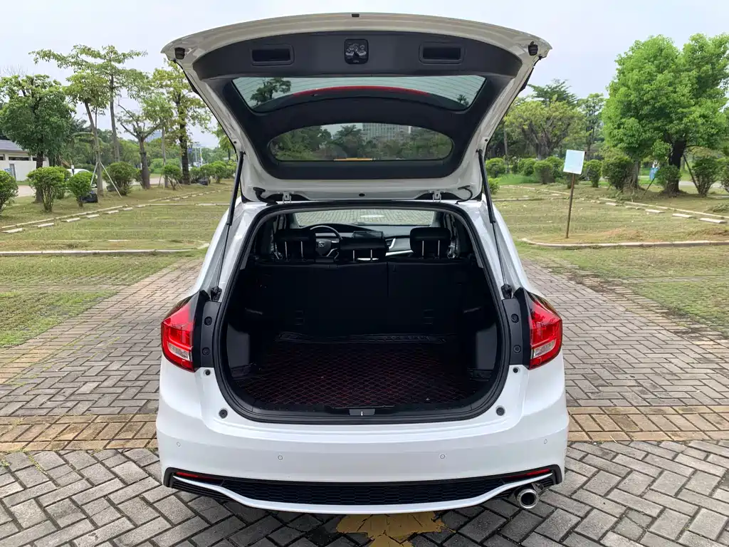 Jade 1.8 L Auto Comfort 5-seat
