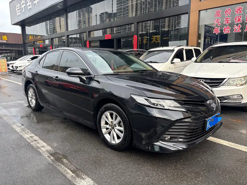 Camry 2.0 E Elite