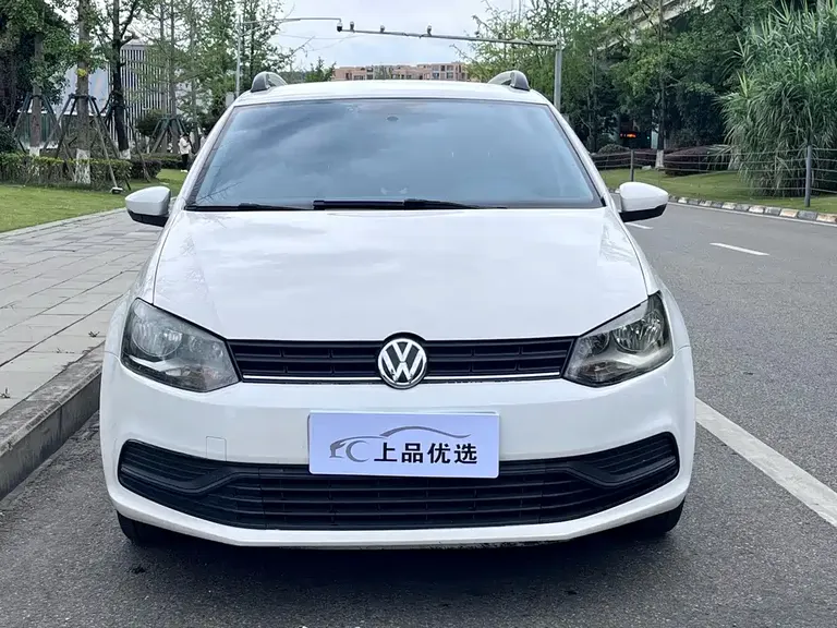 Volkswagen Polo 1.4 L Manual Style