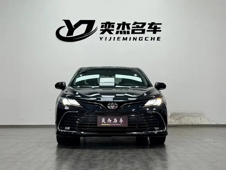 Toyota Camry 2.5 G Luxury