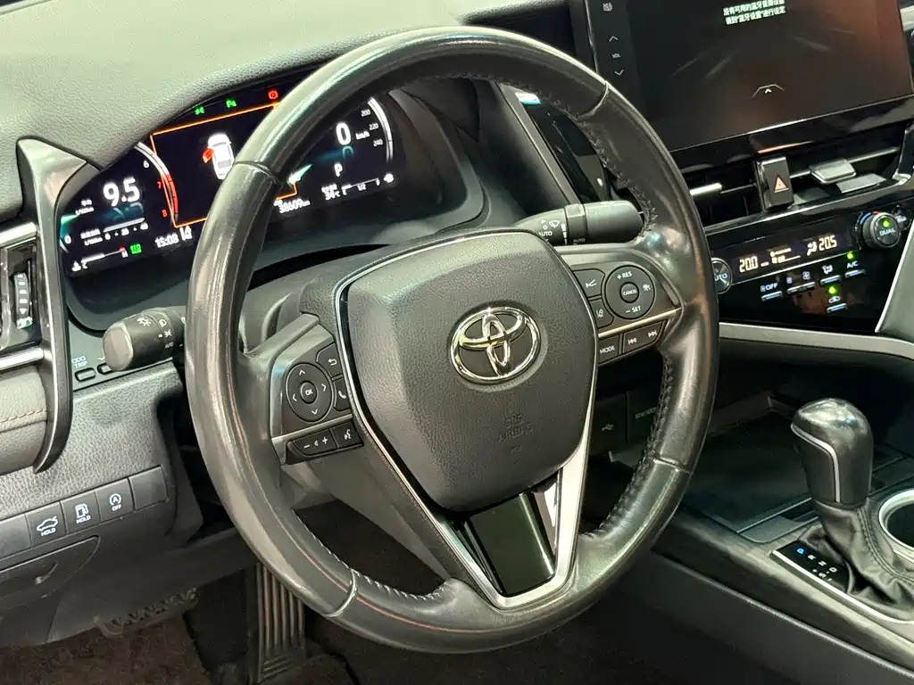 Camry 2.5 G Luxury