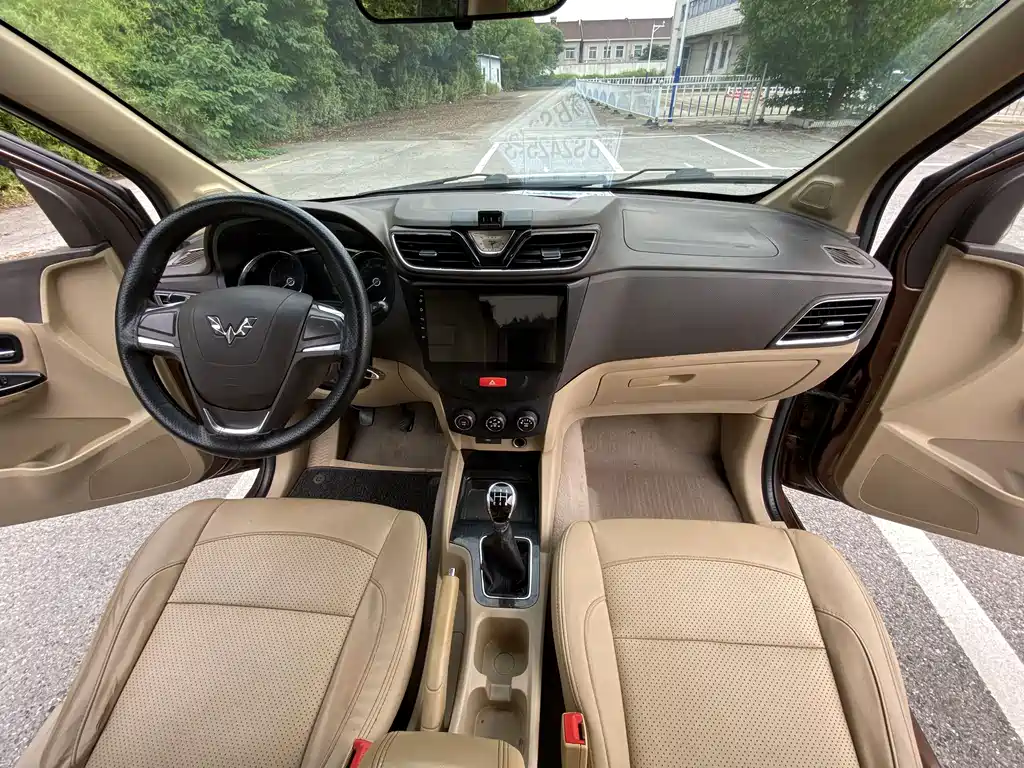 Wuling Hongguang 1.5 L S1 Comfort CN-V