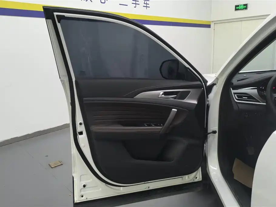 Changan CS35 PLUS 1.6 L Manual Joy Connect Upgraded