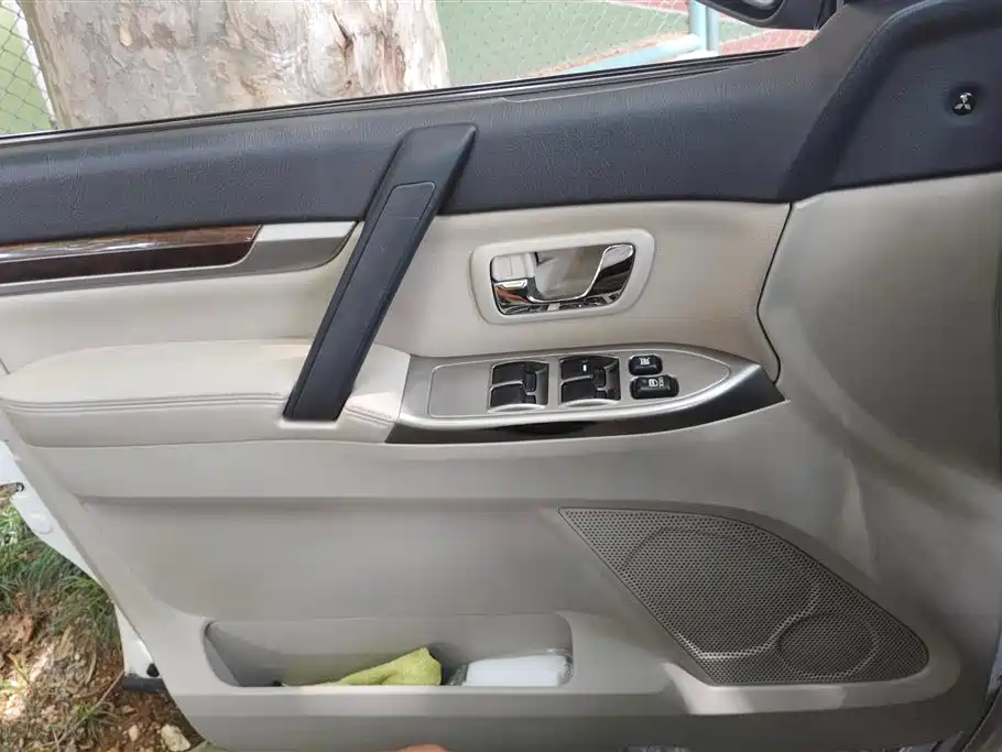 Pajero (Import) 3.8 L Auto
