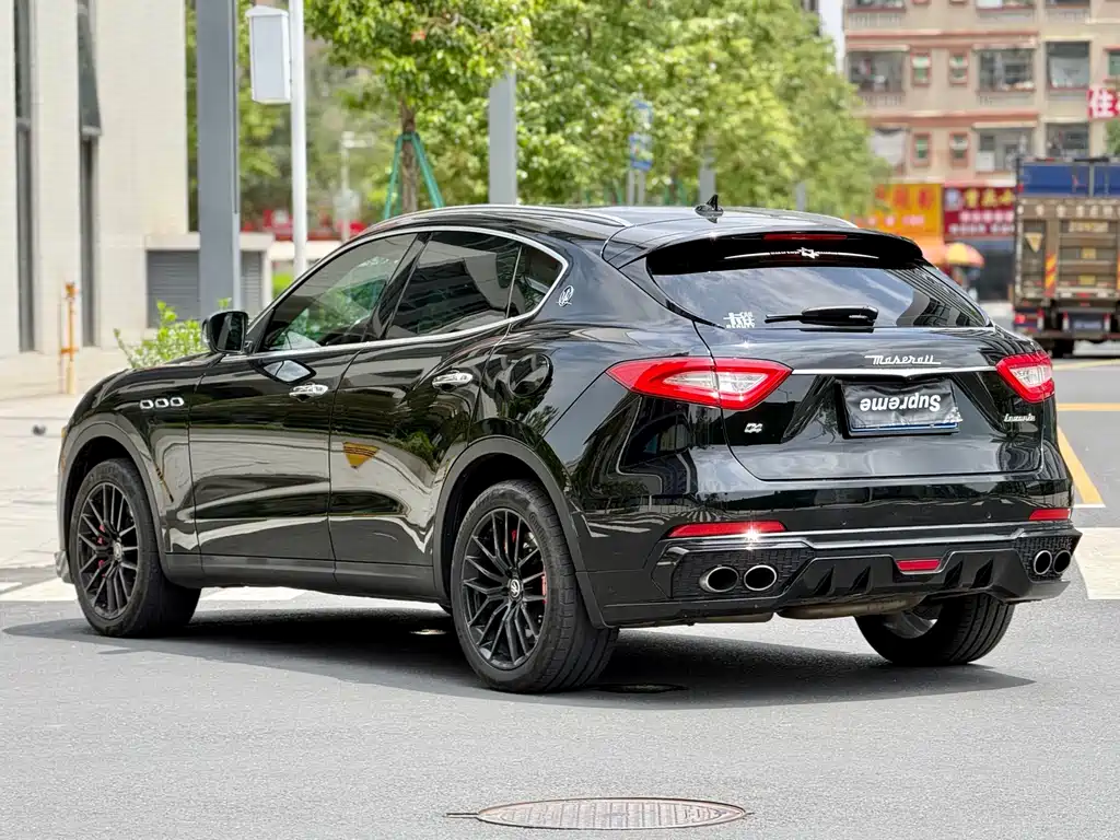 Levante 3.0 T Sport