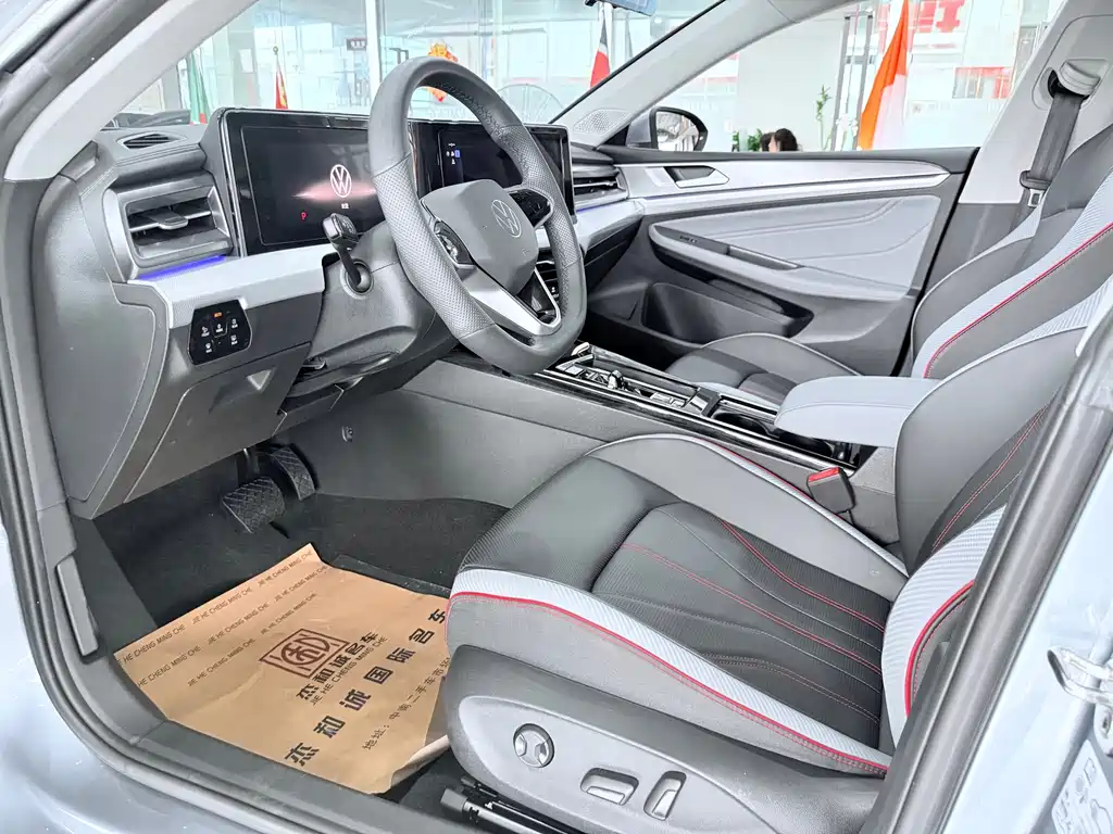 Lamando Lamando L 280 TSI DSG Spicy Cool