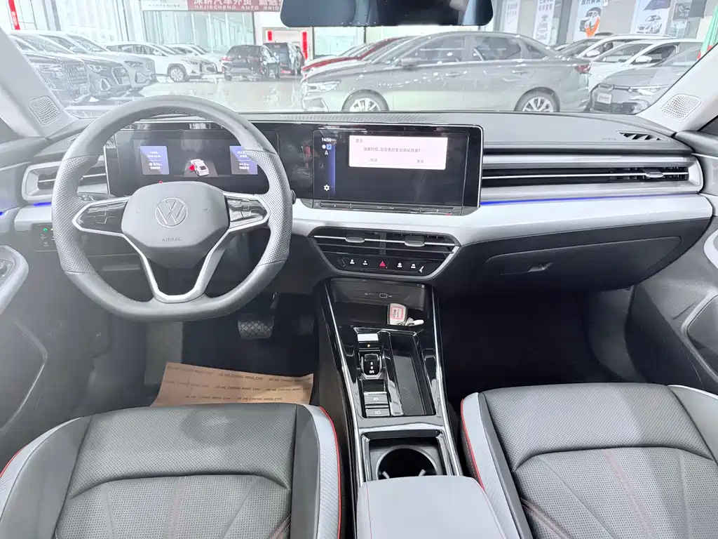 Lamando Lamando L 280 TSI DSG Spicy Cool