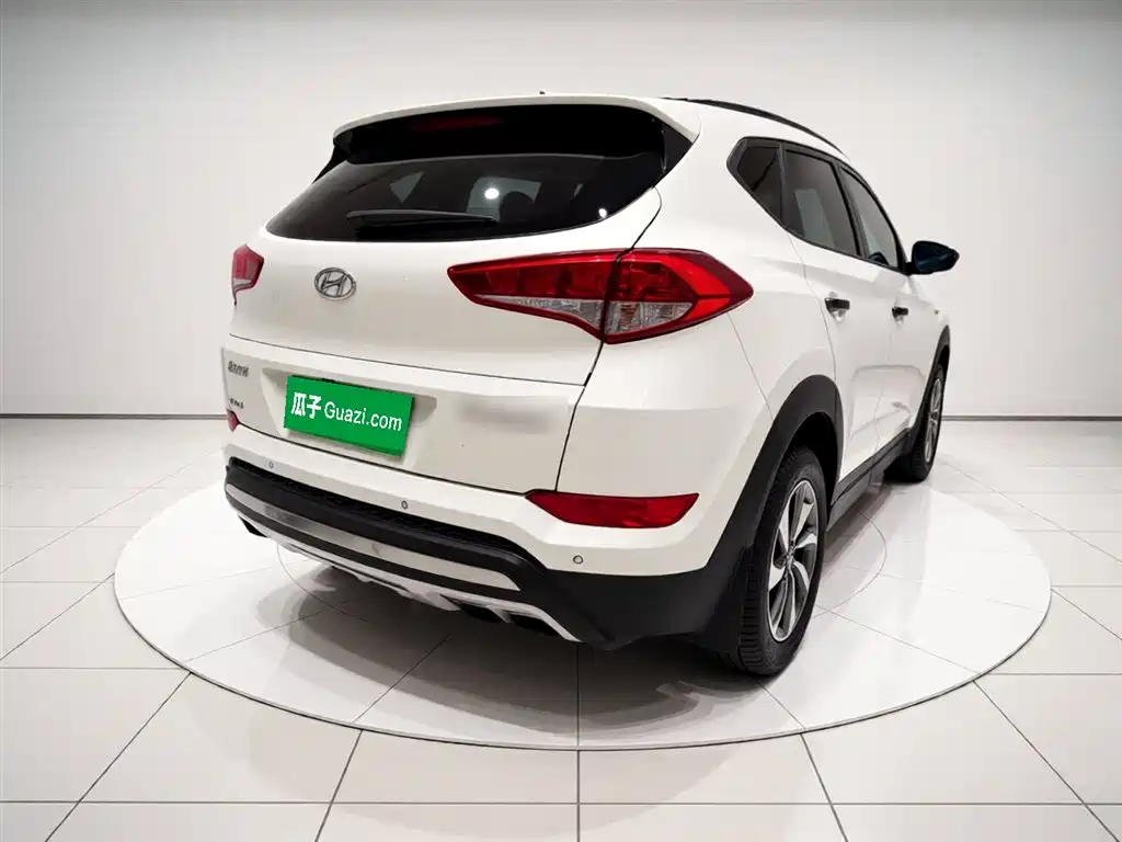 Tucson 1.6 T DCT 2 WD Intelligent