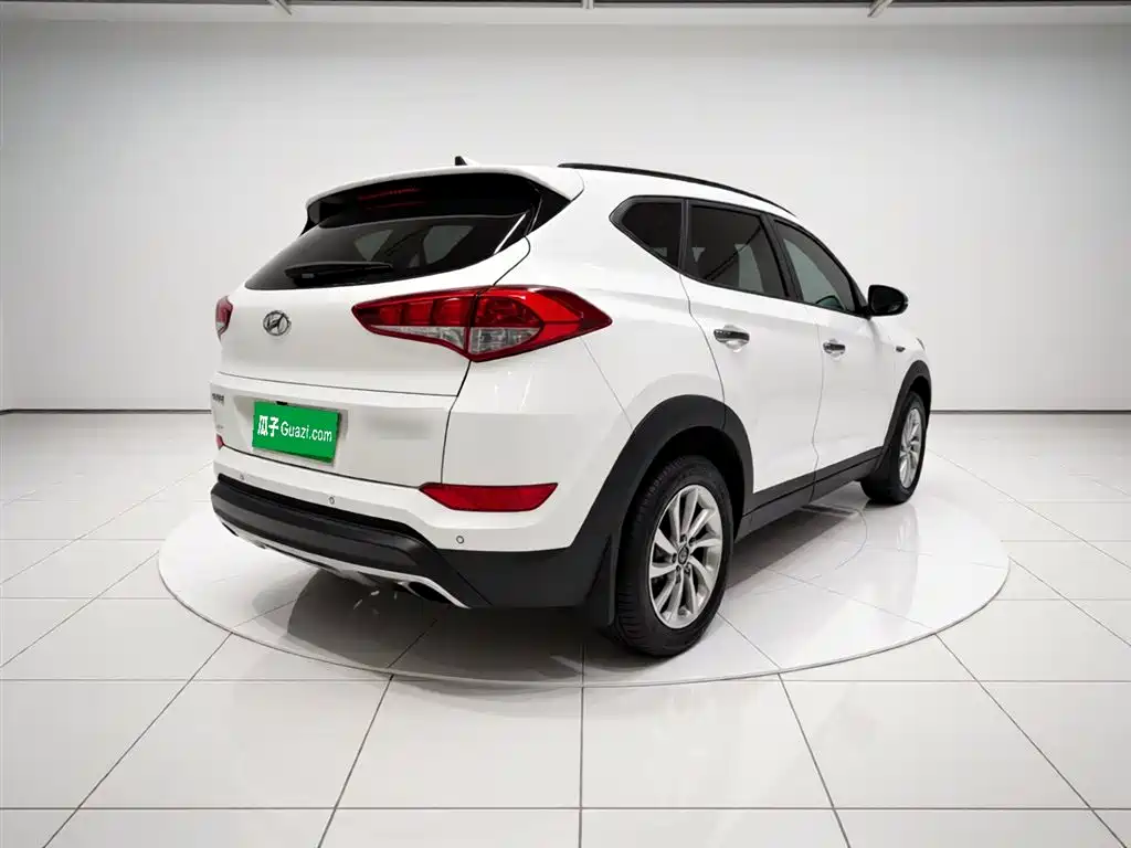 Tucson 1.6 T DCT 2 WD Intelligent