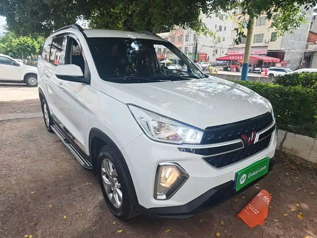 Wuling Hongguang S3 1.5 L Manual Comfort CN-V