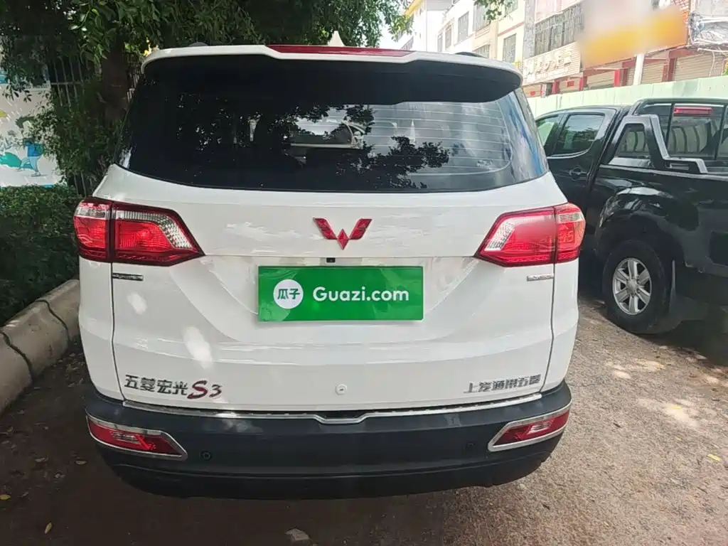 Wuling Hongguang S3 1.5 L Manual Comfort CN-V