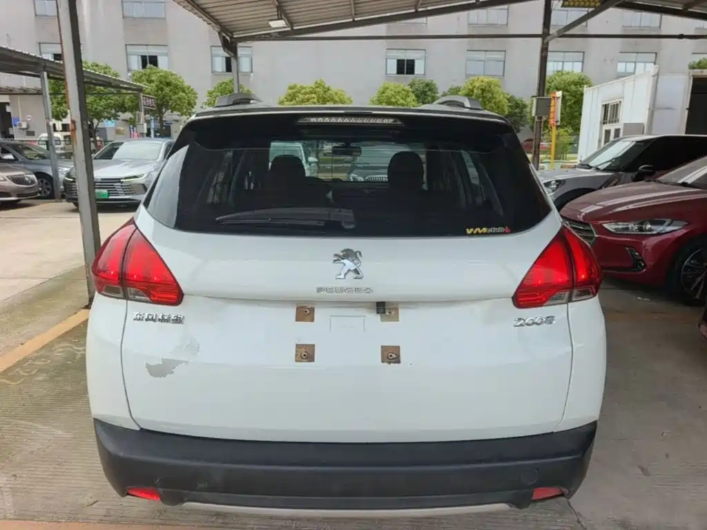 Peugeot 2008 2014 1.6 L Manual Trendy