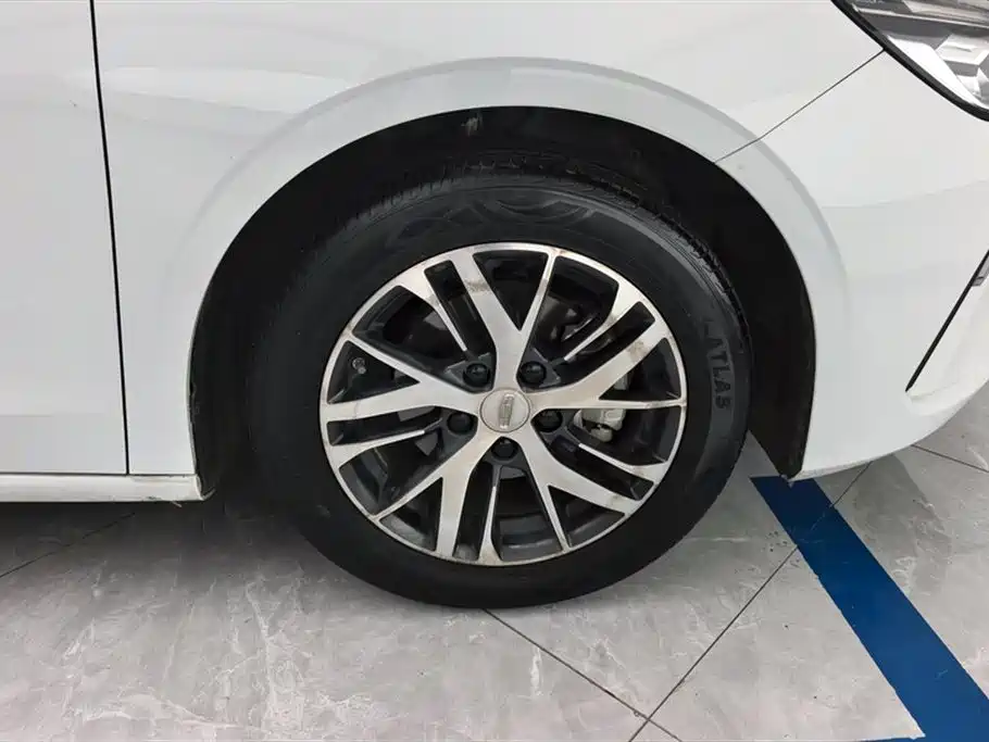 Emgrand 4 th Gen 1.5 L CVT Stellar