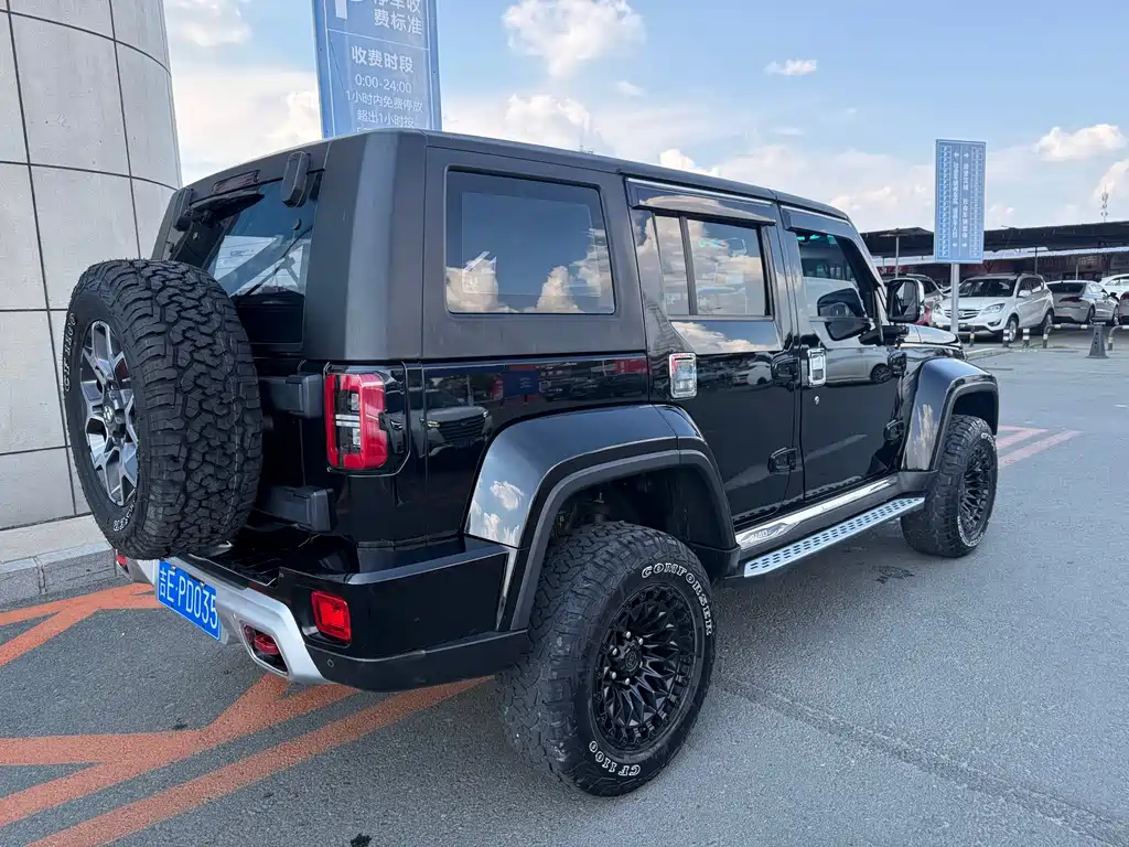 BAIC BJ40 PLUS 2.3 T Auto 4 WD Premium CN-V