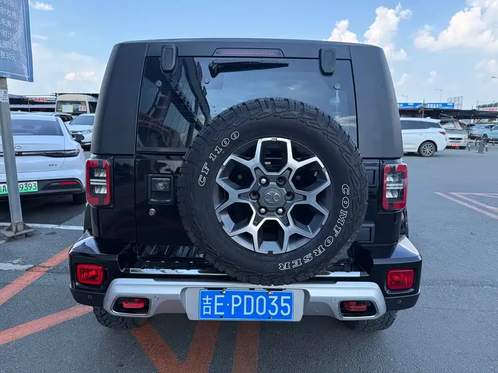 BAIC BJ40 PLUS 2.3 T Auto 4 WD Premium CN-V