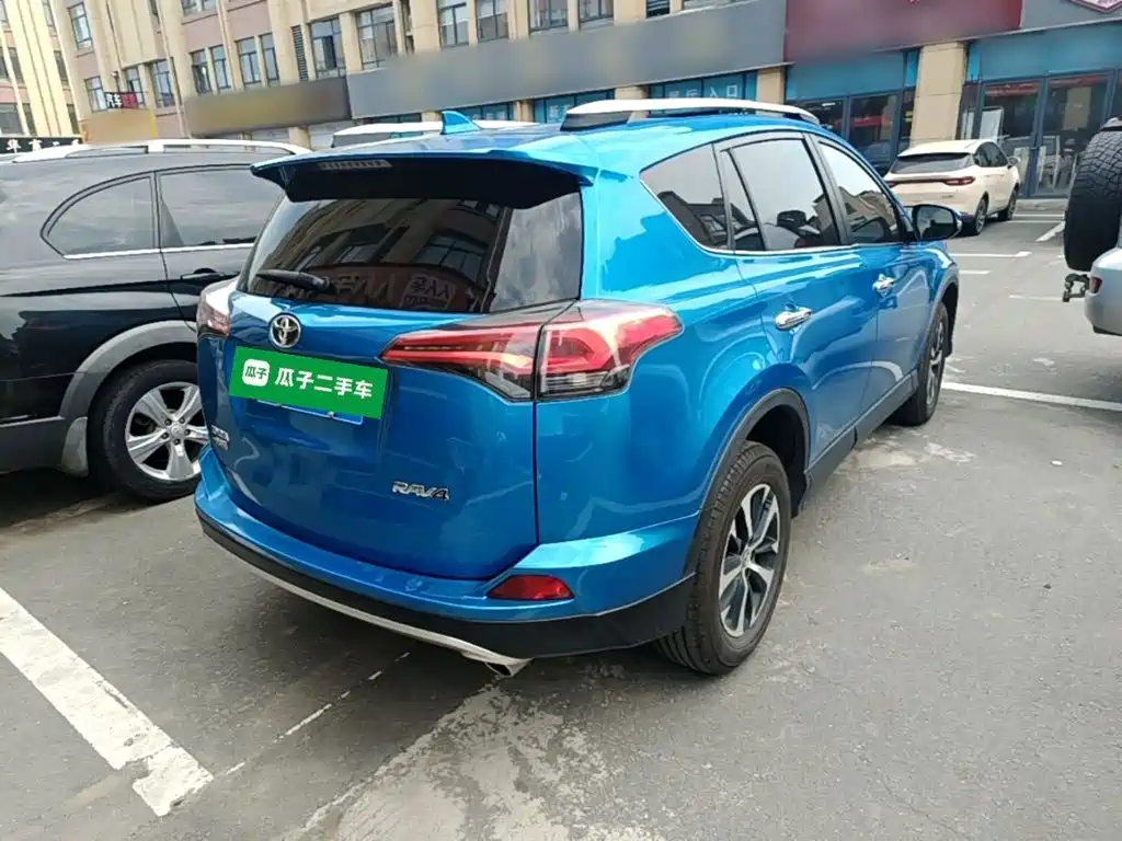 RAV4 2.0 L CVT 2 WD Smart Style CN-V
