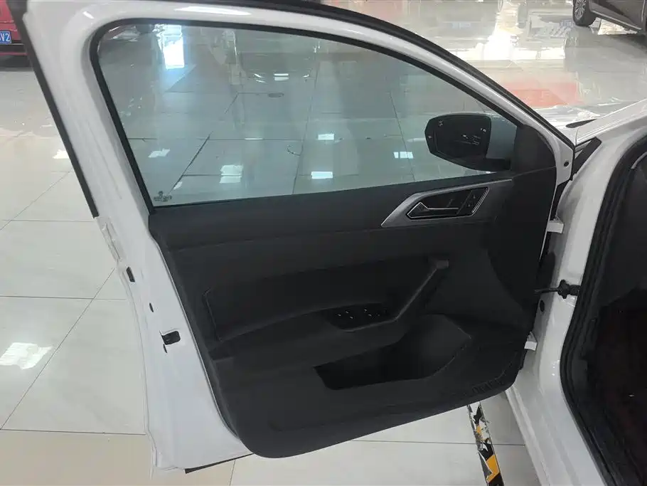 Polo Plus 1.5 L Auto Panoramic Pleasure