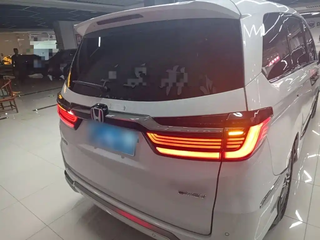 Elysion 2.0 L e:HEV Comfort