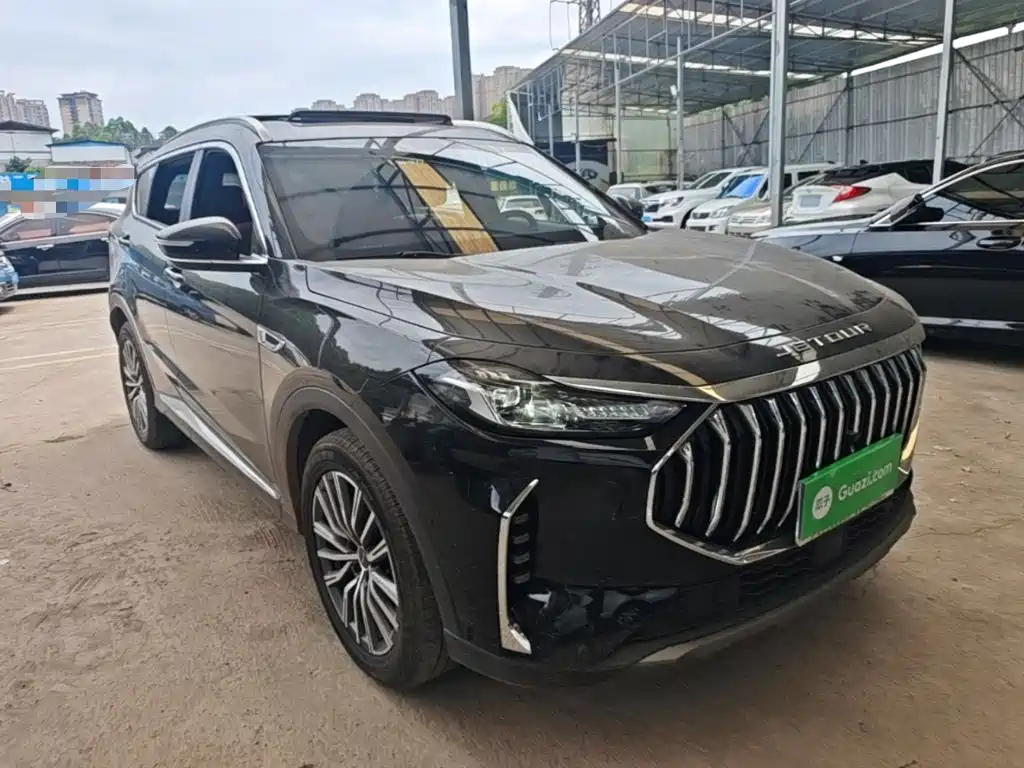 Jetour X70 PLUS 1.5 T DCT Brave PLUS 7-seat