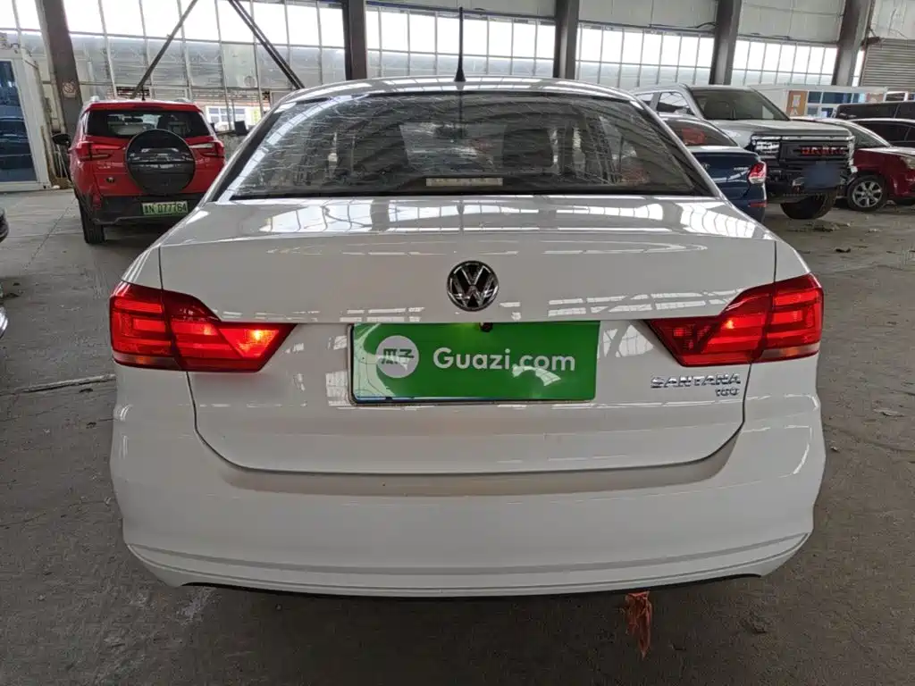 Santana 1.6 L Auto Style