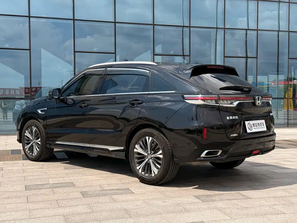 Honda UR-V 370 TURBO 4 WD Premium