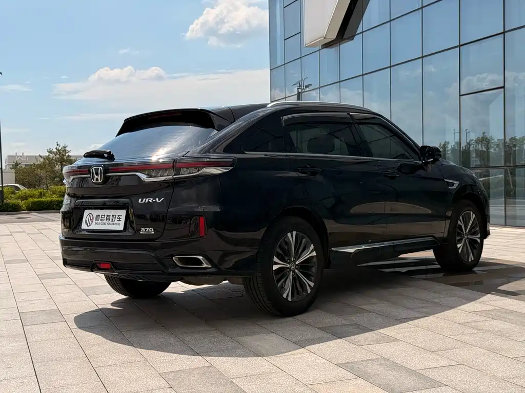 Honda UR-V 370 TURBO 4 WD Premium