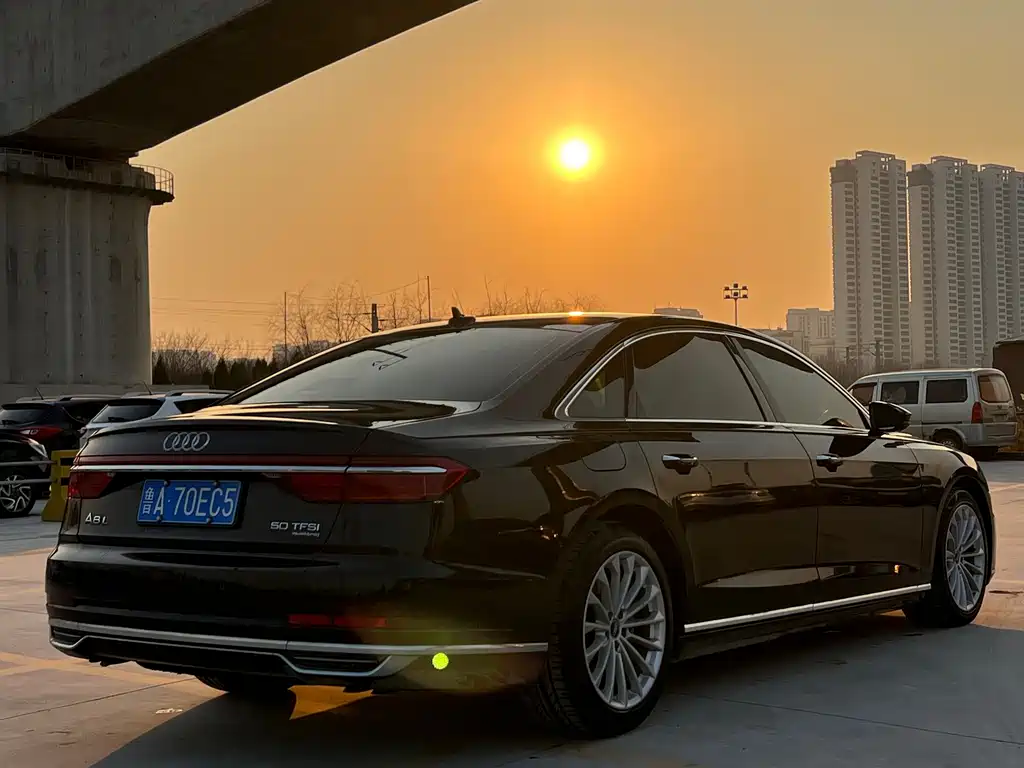 Audi A8 A8 L 50 TFSI quattro Comfort