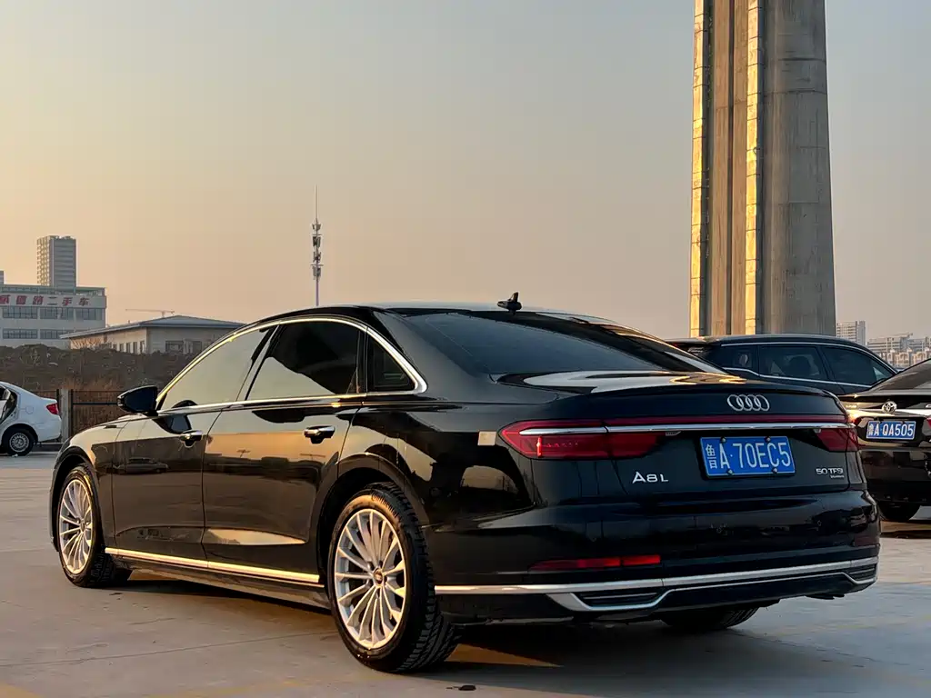 Audi A8 A8 L 50 TFSI quattro Comfort
