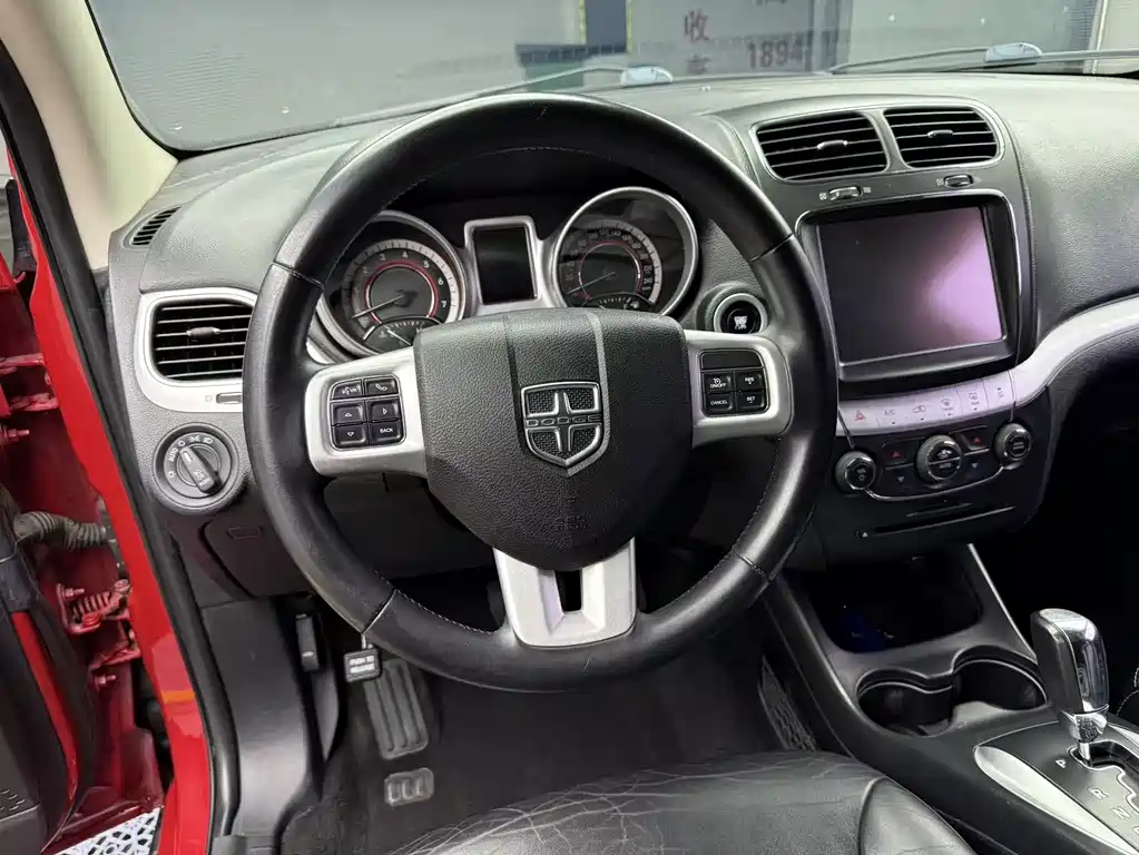 Journey 2.4 L 2 WD Premium Style