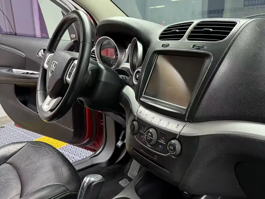 Journey 2.4 L 2 WD Premium Style