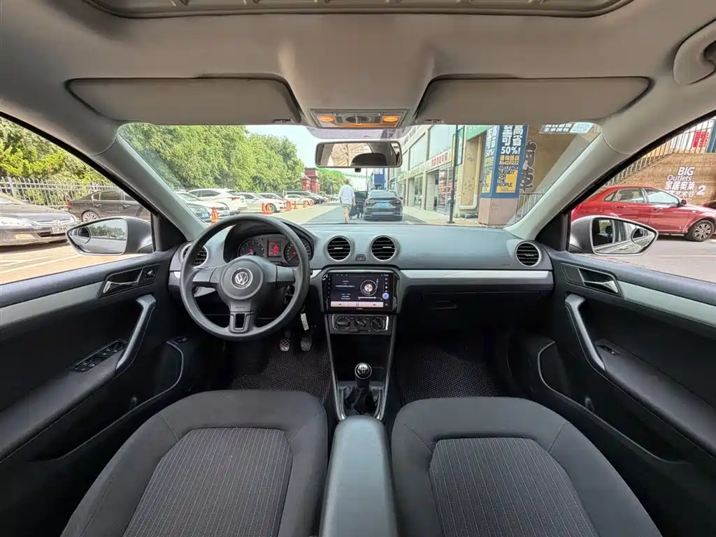 Jetta 1.6 L Manual Comfort