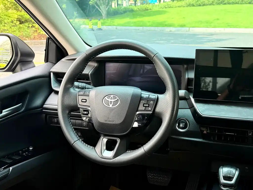 Camry 2.0 G Distinguished