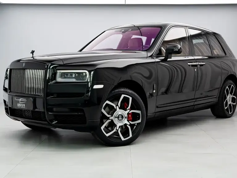 Rolls-Royce Cullinan 4-seat