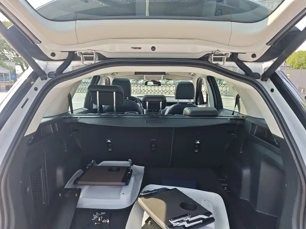Discovery Sport 2.0 T SE