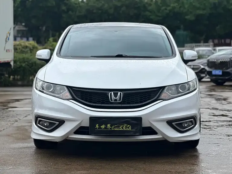 Honda Jade 杰德 2014款 1.8 L CVT豪华版 5座