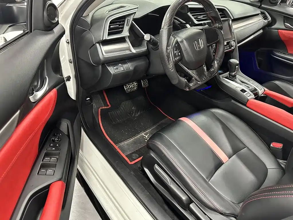 Civic 220 TURBO CVT Ignite Motion CN-V